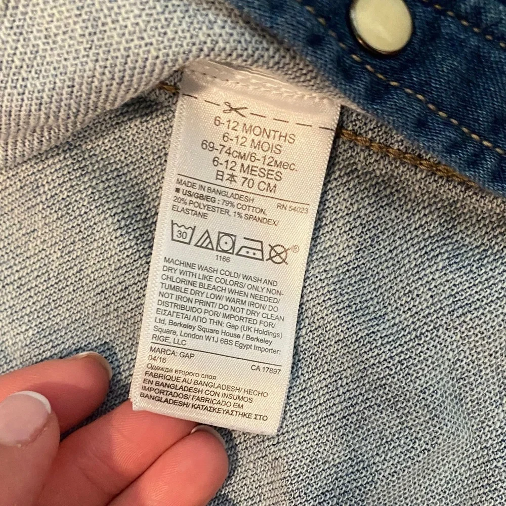 GAP Kids Classic Denim Jacket in Blue